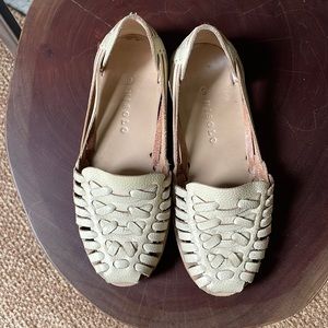 Nisolo Ecuador Sandal in Bone Size 6